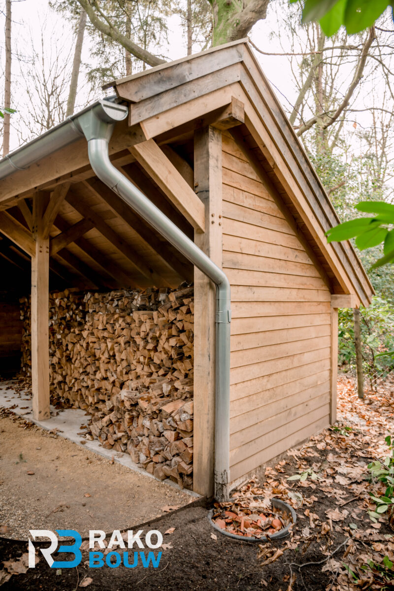 Houten opslag schuur met berging
