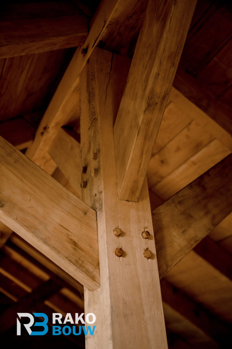 Houten opslag schuur met berging