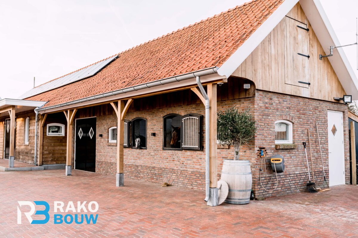 Rako bouw paardenstal & Buitenverblijf